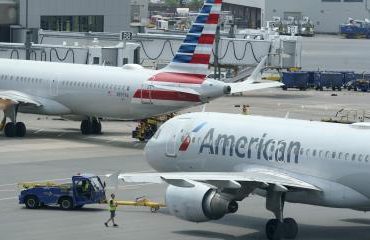 American Airlines retoma vuelos en EEUU tras breve suspensión