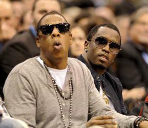 Mujer que demandó a Jay-Z y Diddy por violación puede seguir en el anonimato, dice juez