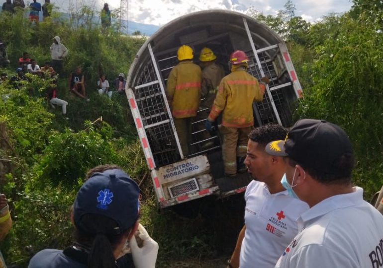 DGM investiga accidente de un vehículo de la institución en el que un dominicano falleció y varios resultaron heridos