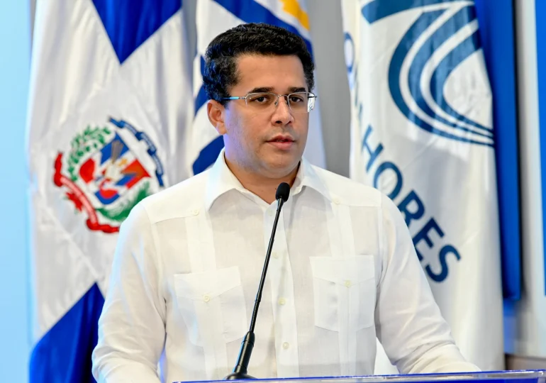 David Collado exige avances en la construcción del Malecón de Samaná: “Aquí se trabaja con compromiso”