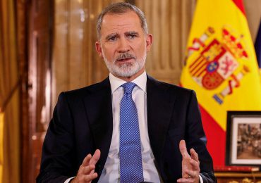 El rey Felipe destaca la demanda de serenidad frente a la "atronadora" contienda política