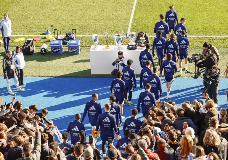 El Real Madrid despide el 2024 con un entrenamiento arropado por sus aficionados