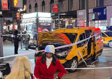 Un taxi atropella a por lo menos seis peatones en Nueva York el día de Navidad