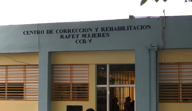 Urgen intervención en el Centro de Corrección Rafey Mujeres ante condiciones deplorables