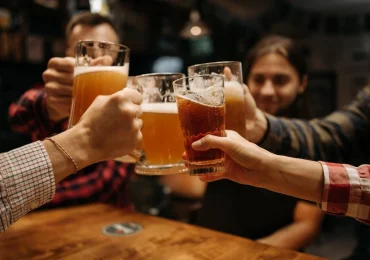 Ministerio de Interior y Policía extiende horario de venta de bebidas alcohólicas durante Navidad y Año Nuevo