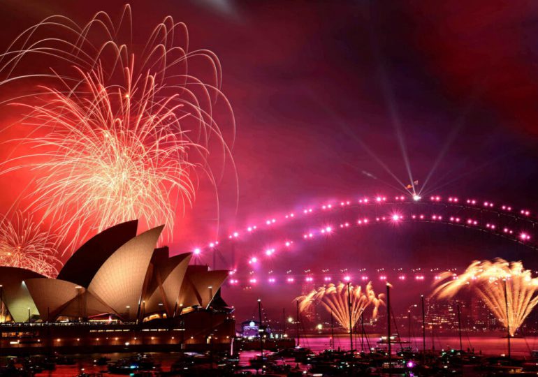 Australia da la bienvenida al 2025 con un espectacular show de fuegos artificiales en Sídney