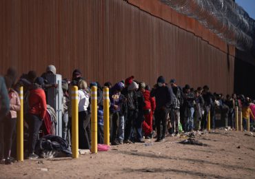 Migrantes en Ciudad Juárez pierden opción de ingreso a EE.UU. tras desactivación de CBP One