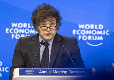 Milei arremete contra Foro de Davos: "Defienden a los hombres que se visten de mujeres, aunque abusen de menores"