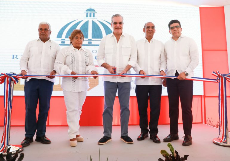 Presidente Abinader inaugura guardería infantil, salón de danza y una lavandería en la Armada RD