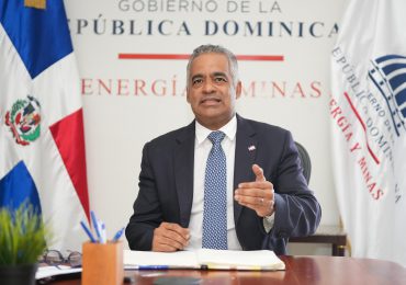 Ministro Santos resalta importancia del almacenamiento para fortalecer suministro de energía