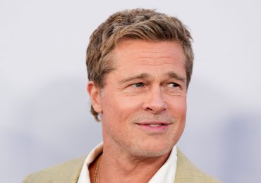 Una mujer francesa es estafada por un falso Brad Pitt y luego sufre ciberacoso