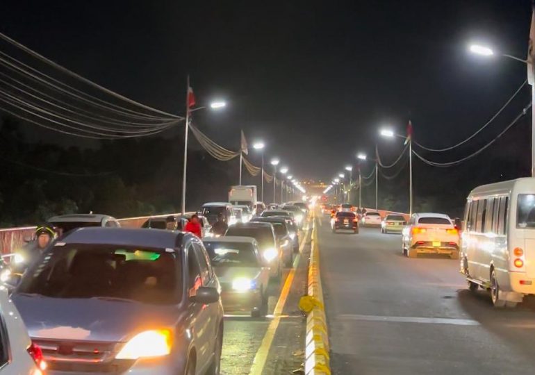 ASDN ilumina puente Jacinto Peynado y tramo de la avenida Hermanas Mirabal