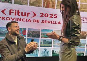 Video: Empresario sorprende con romántica propuesta de matrimonio en FITUR 2025