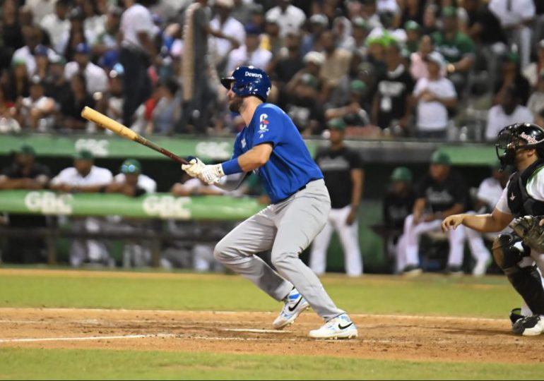 Licey gana cuarto en línea al vencer a las Estrellas viniendo de atrás