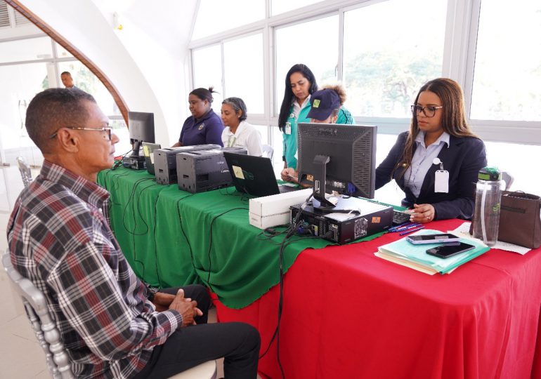 MIDE y Junta de Retiro: Inicia entrega nacional de carnets SeNaSa para pensionados militares