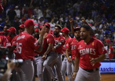 Abinader felicita a los Leones del Escogido por su campeonato y clasificación a la Serie del Caribe