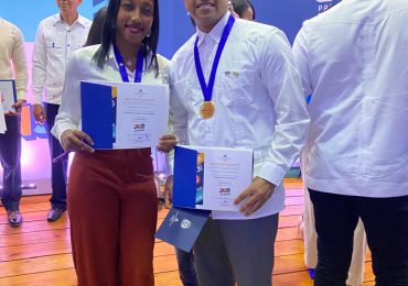 Becados de la Asociación de Hoteles la Romana-Bayahibe son finalistas del Premio Nacional de la Juventud 2025