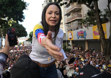 Equipo de Machado dice que fue "liberada" tras ser "retenida por la fuerza" en Venezuela