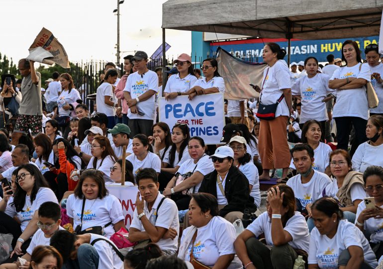 Más de un millón de manifestantes en Filipinas contra la destitución de la vicepresidenta Duterte