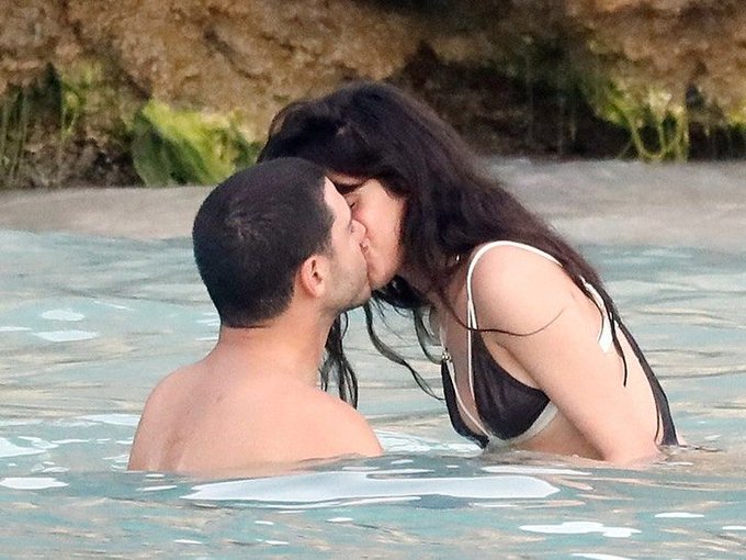 El beso que confirma la relación de Camila Cabello con el multimillonario Henry Chalhoub