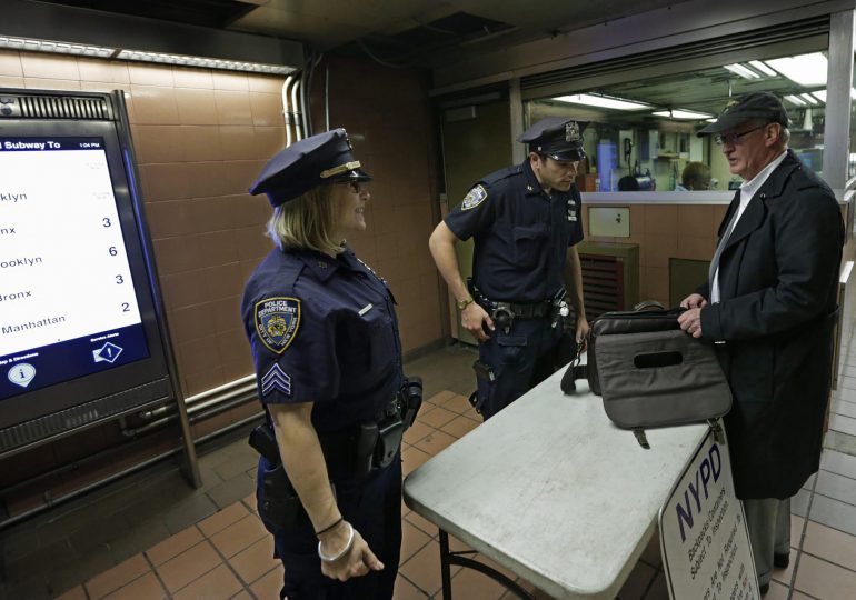 Nueva York refuerza la presencia policial en el metro para paliar sensación de inseguridad