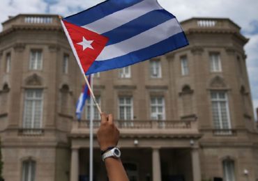 Cuba promete liberar a 553 presos después de que EEUU aligerara sanciones