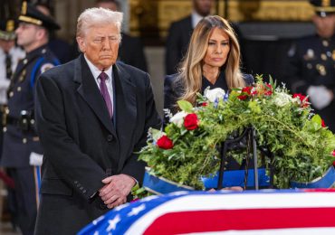 Trump presenta sus respetos a Jimmy Carter en la capilla ardiente del Capitolio