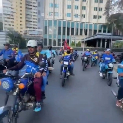 Video: Caravana de motores se movilizan en Venezuela en apoyo a Maduro