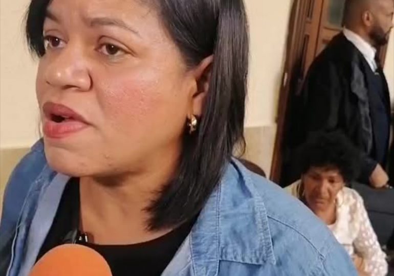 Madre exige justicia por muerte de su hijo Nelfi Yohairo en La 42 de Capotillo