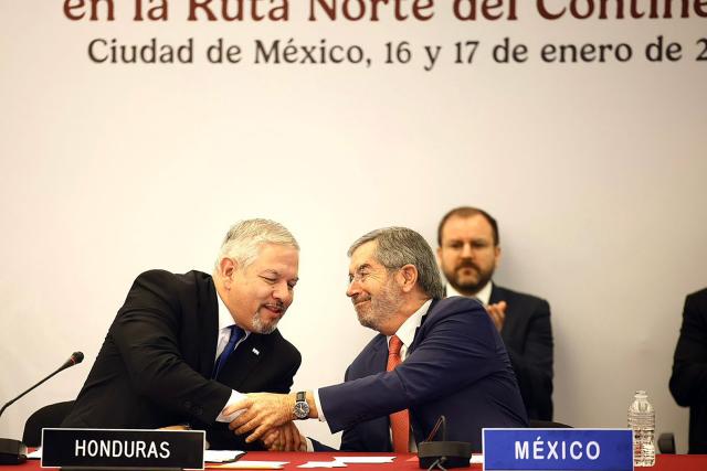 México asegura que los migrantes «no están solos» en conferencia regional sobre movilidad