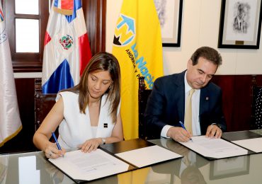 Unibe y La Nacional firman convenio para el desarrollo de pasantías estudiantiles