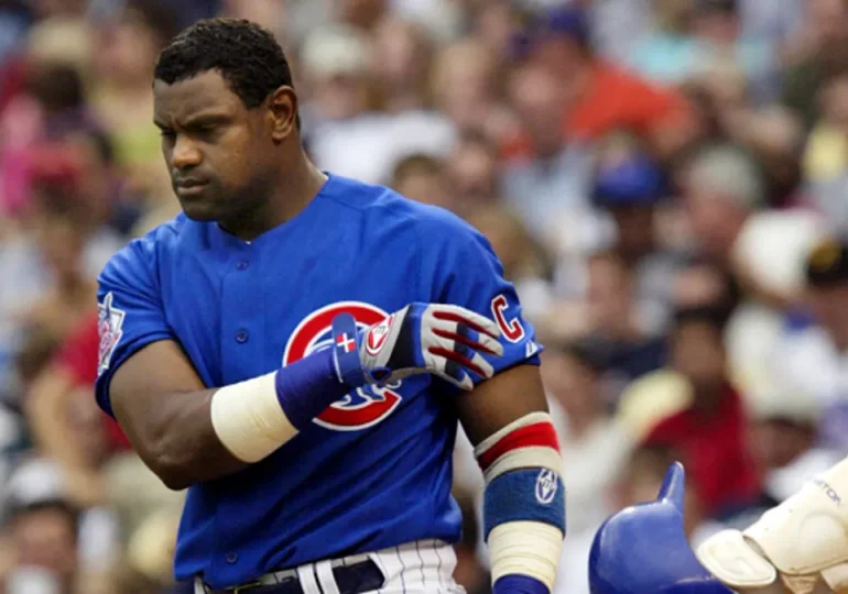 3 de junio de 2003: El día en que el bate de Sammy Sosa se rompió y reveló que tenía corcho en su interior