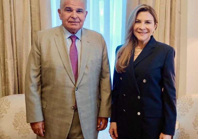 Carolina Mejía se reúne con el presidente de Panamá antes de importante Foro Económico Internacional