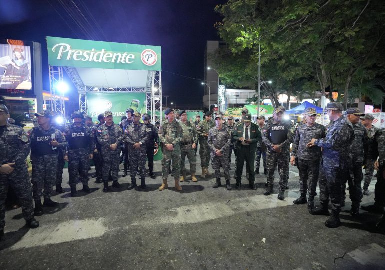 Director Policía Nacional lidera recorrido de supervisión de patrullaje preventivo de fin de año en el gran Santo Domingo