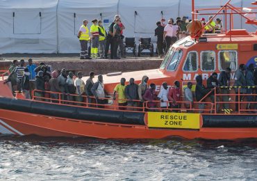 Un récord de 46.843 migrantes irregulares llegaron en 2024 a las islas Canarias, según balance oficial anual