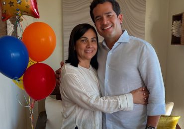 Omar Fernández celebra el cumpleaños de su madre: "Mi regalo de Reyes"