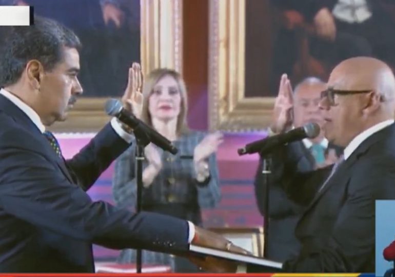 Video: Maduro es juramentado como presidente y "jura por su vida" llevar prosperidad a Venezuela