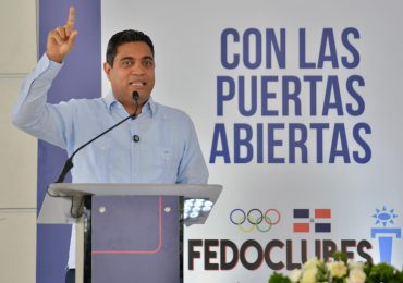 Ministro Kelvin Cruz anuncia inversión de 2 mil millones en obras deportivas en el 2025