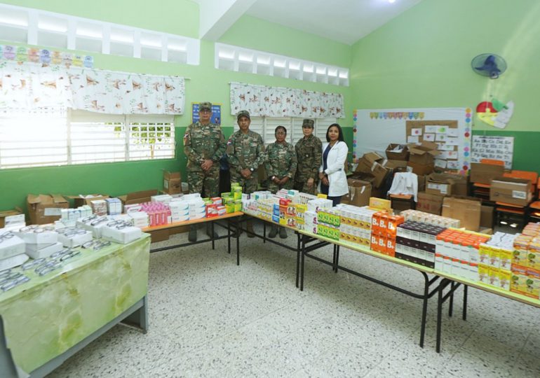 Ministerio de Defensa realiza Jornada Médica y Acción Cívica en Montecristi