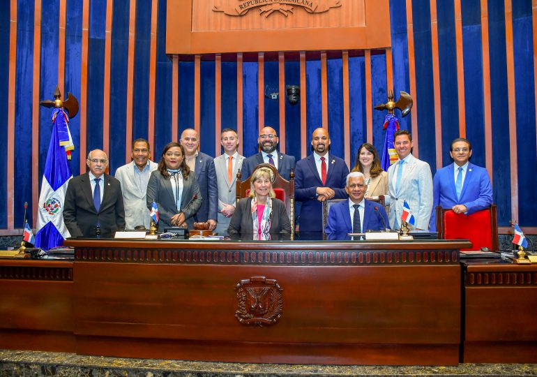 Senado de la República recibe delegación de legisladores del Estado de Massachusetts