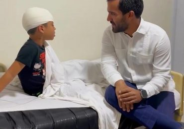 Video: Nelson Cruz través de su fundación inicia proceso quirúrgico para ayudar niño con tumor