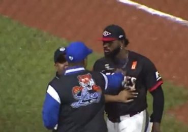 Recogen bate del Licey, amenazó a Caminero con "tirarle a la cabeza" Pujols pide a Lidom intervenir