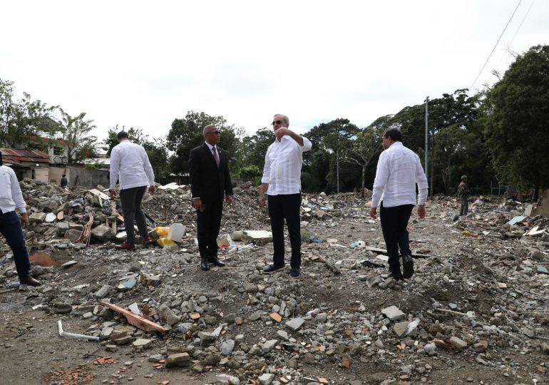 Presidente Abinader supervisa alrededores del Río Jaya donde se construirá un parque central