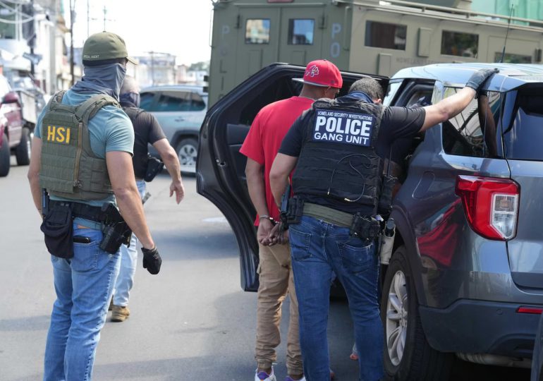 11 dominicanos aceptaron deportación voluntaria tras operativo en Puerto Rico