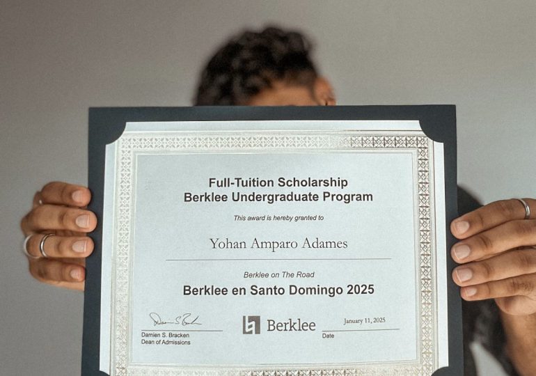 Yohan recibe beca de estudio en Berklee College of Music