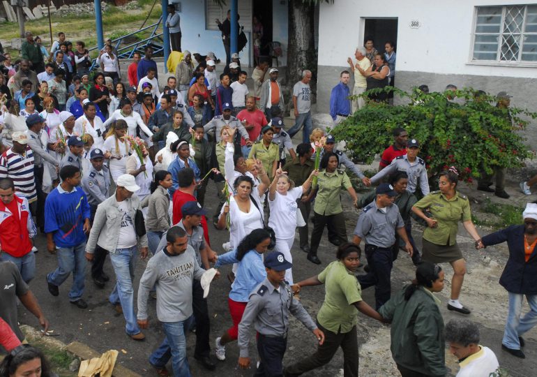 Cuba excarcela a la opositora Dama de Blanco Tania Echevarría