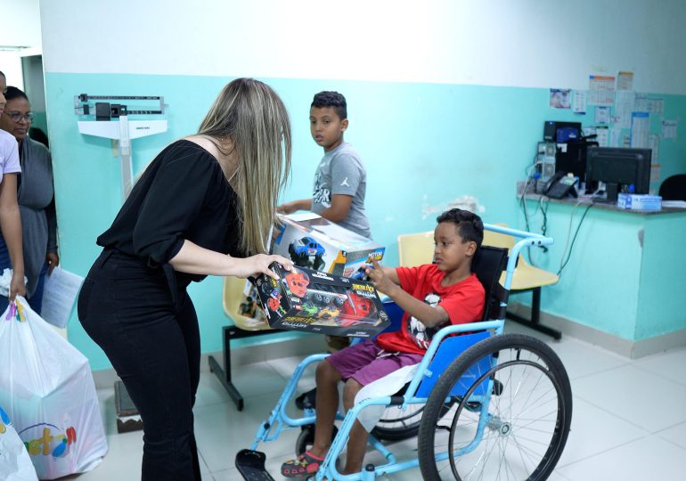 Iluminada Muñoz: 11 años de solidaridad con los ancianos y niños de La Vega