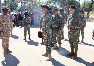 Comandante General del Ejército recorre diversas zonas de la frontera dominico-haitiana