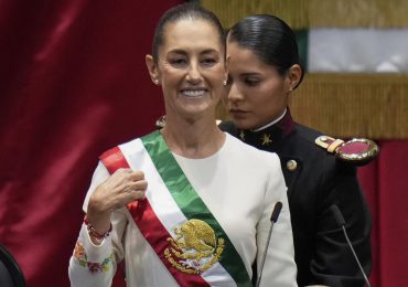 Presidenta de México dice tener "mesa de diálogo" con EEUU ante amenaza de aranceles