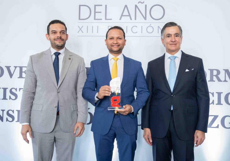 Gala Media Group reconoce al ingeniero Ramón Gabriel Aguilera como Joven del Año 2025